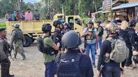 Satgas Damai Cartenz evakuasi korban kekerasan KKB di Yahukimo (Liputan6.com/Istimewa)