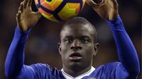Gelandang asal Prancis, N'Golo Kante, tampil fenomenal bersama Chelsea musim ini. Dia memenangkan dua penghargaan individu bergengsi. (AP Photo/Alastair Grant)
