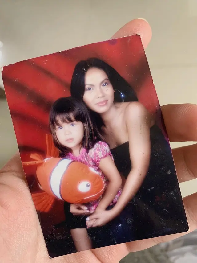 Genap 20 Tahun. Ini 7 Potret Masa Kecil Steffi Zamora yang Menggemaskan