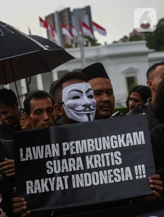 Petisi berisi tuntutan penyelesaian kasus-kasus pelanggaran HAM berat. (Liputan6.com/Angga Yuniar)