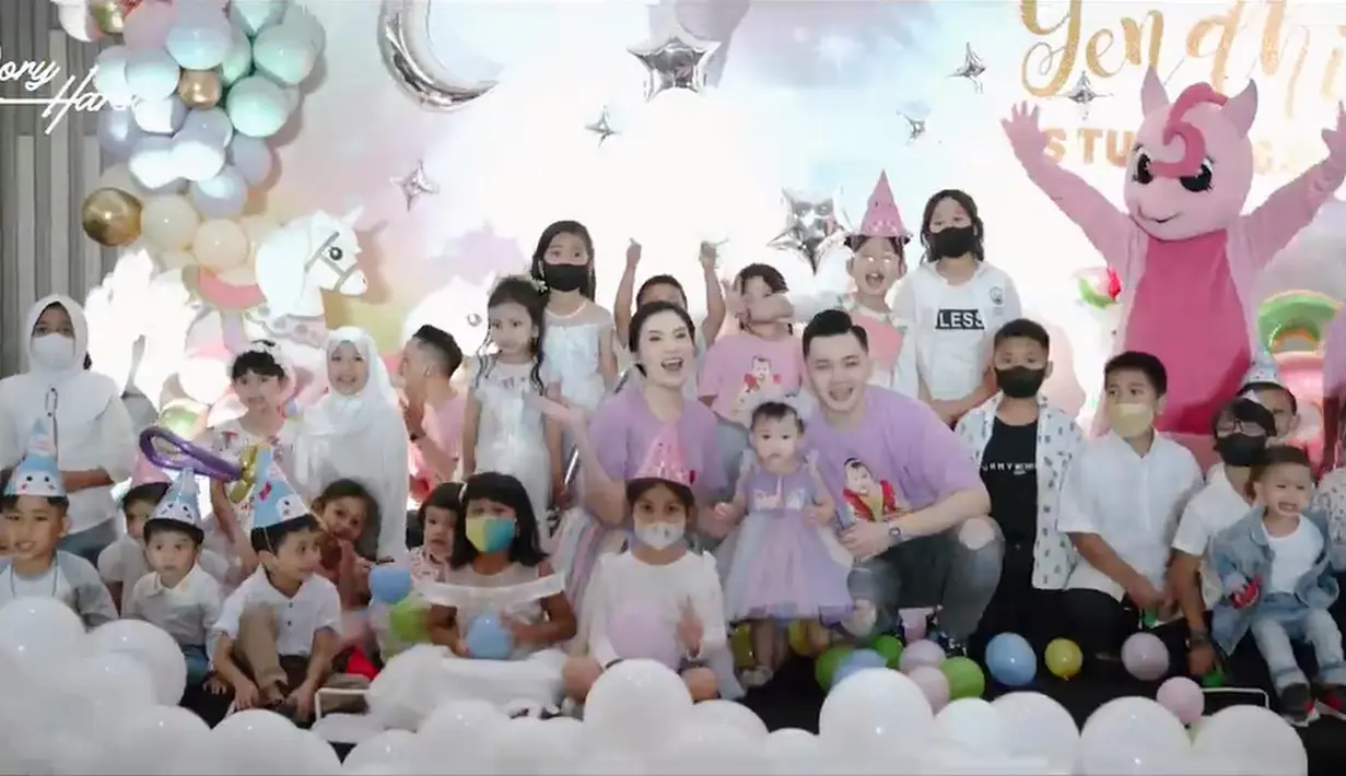 (Instagram/nellakharisma)