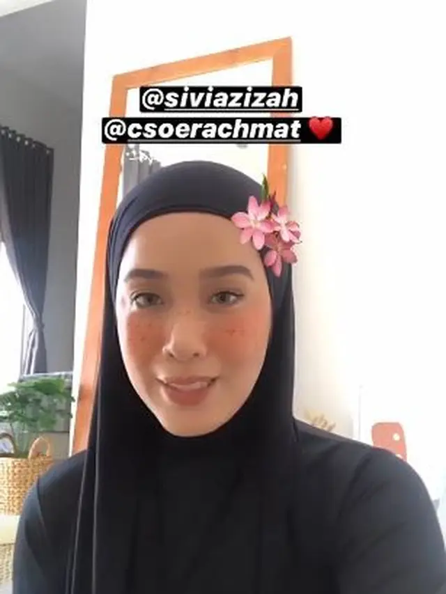 Mantap Berhijab, Ini 6 Potret Terbaru Ana Octarina Eks Princess