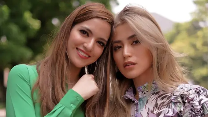 6 Momen Kedekatan Nia Ramadhani dan Jessica Iskandar, Sahabat Suportif