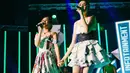 Duet Aaliyah Massaid dan Syifa Hadju merupakan momen pertama di panggung Infotainment Awards. Keduanya tampak semringah dan bergandengan tangan. "Bersenang-senang tadi malam di infotainment award, duet perdana juga sama cipaa, seru banget," tulis Aaliyah dalam caption unggahan. (Liputan6.com/IG/@aaliyah.massaid)