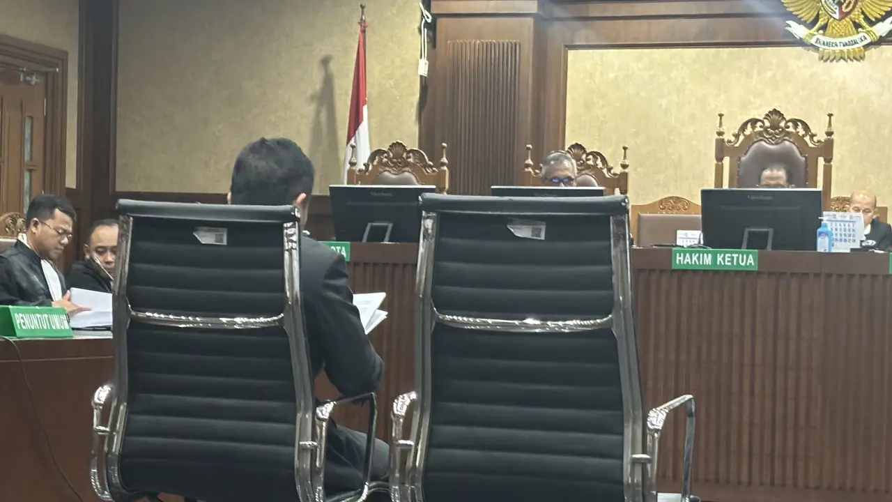 Sekretaris Jenderal PDI Perjuangan, Hasto Kristiyanto, kembali menjalani sidang perkara dugaan suap pergantian antarwaktu (PAW) anggota DPR RI dan perintangan penyidikan di Pengadilan Tindak Pidana Korupsi Jakarta Pusat,