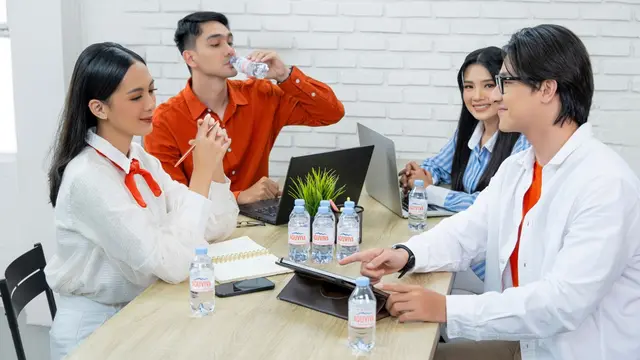 Langkah Penting Awal Tahun yang Berdampak Besar, Jaga Hidrasi Tubuh Tetap Seimbang dan Sejuk Bersama AQUVIVA