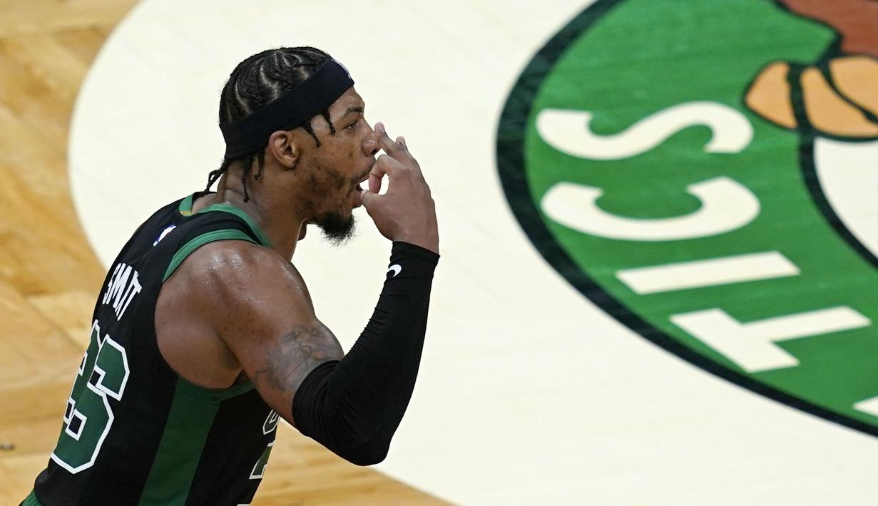 Selain Jason Tatum, Pemain Celtics yang memegang peranan penting pada pertandingan itu adalah Marcus Smart. Ia mampu mematikan langkah Kyre Irving dan mencetak 23 poin.