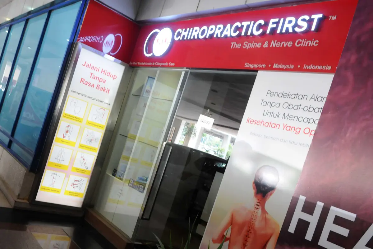 20160107- Klinik Chiropractic First-Jakarta-Helmi Afandi