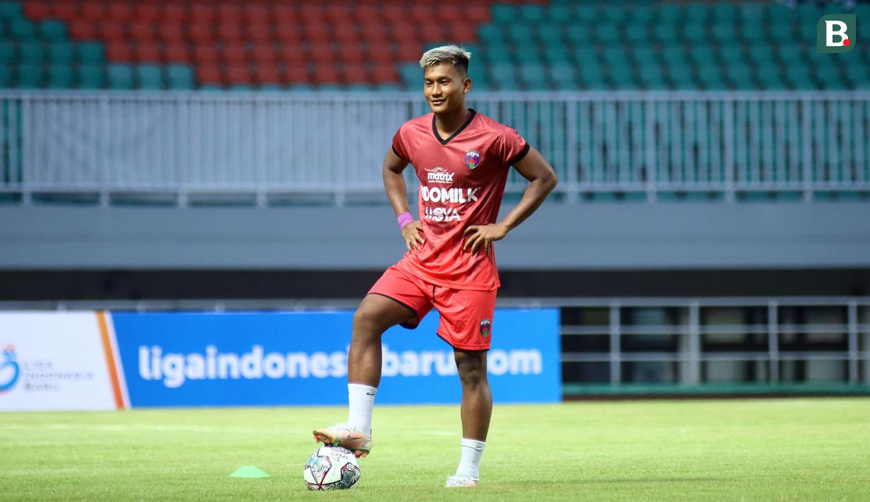 Persita Tangerang lebih dulu memiliki kesempatan untuk melakukan sesi latihan di Stadion Pakansari, Bogor jelang laga kedua BRI Liga 1 melawan Persipura. (Foto: Bola.com/Nandang Permana)