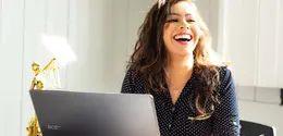 ilustrasi perempuan bekerja/Photo by Mateus Campos Felipe on Unsplash
