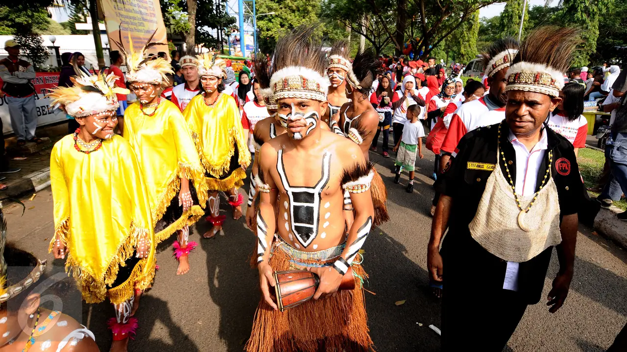 Bersama Walikota Bandung, Ketua Taruna Merah Putih Buka Kirab Kebangsaan Indonesia Raya