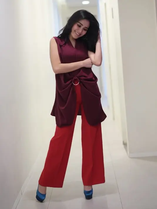 Disamping itu, ibu satu anak omo juga mengatakan berakting menjadi lahan baru guna mengeksplorasi kemampuannya. Meski begitu, ia masih enggan meninggalkan dunia tarik suara. (Foto: instagram.com/ayutingting92)