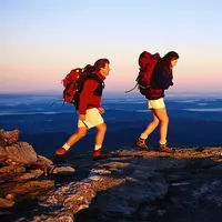 Bersaing dengan pasangan ternyata memiliki kebaikan tersendiri. (Foto: thesurge.com)