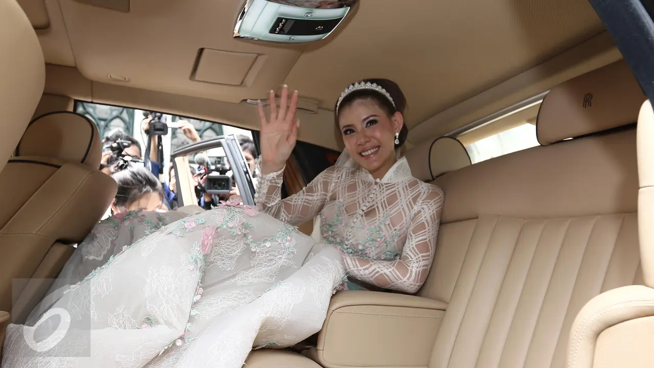 Di Usia 40 Tahun Olga Lydia Lepas Masa Lajang