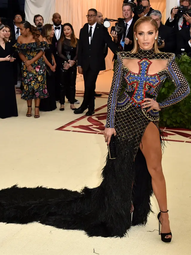 [Bintang] Met Gala 2018