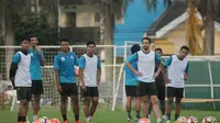Arema FC gagal meraih kemenangan dalam tiga laga beruntun di Liga 1 2017. (Bola.com/Iwan Setiawan)