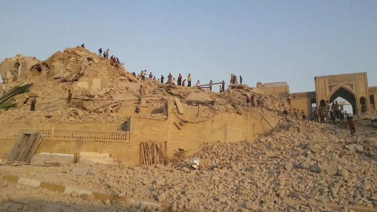 Militan ISIS Mengebom Makam Nabi Yunus 