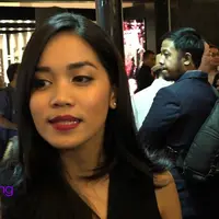 Profesi sebagai pebalap mungkin tak lazim bagi perempuan, meski demikian Alexandra Asmasoebrata tetap yakin dengan pilihannya meski sekarang ia sudah menikah sekalipun.