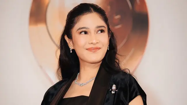 Tanpa Kebaya, Pesona Laura Basuki, Dian Sastrowardoyo hingga Shenina Cinnamon Tetap Menawan di Festival Film Indonesia 2023