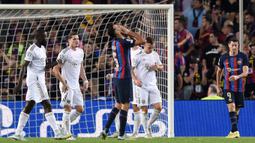 Musim lalu, Barcelona harus puas di posisi ketiga di bawah Bayern dan Benfica. Sayangnya, di Liga Europa, Barcelona juga cuma sampai babak delapan besar. (AFP/Pau Barrena)