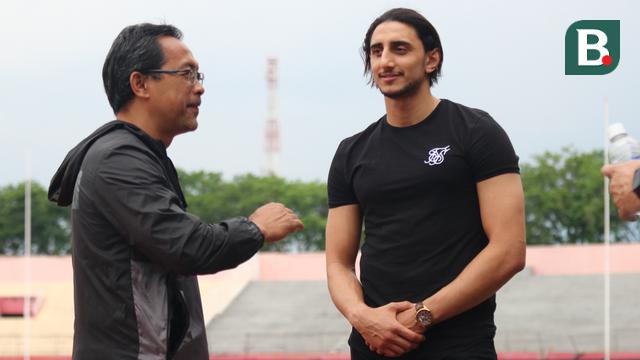 Aji Santoso dan Mahmoud Eid