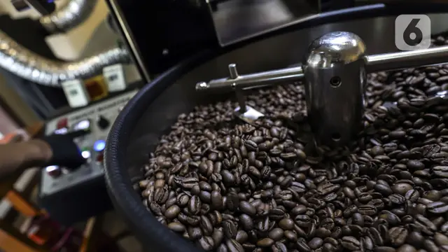 FOTO: Konsumsi Meningkat, Bisnis Kedai Kopi Kian Diminati