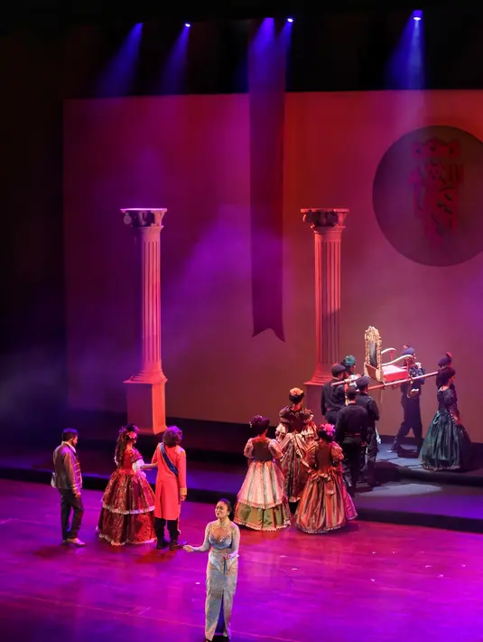 “Semoga sepulang dari sini kita menemukan inspirasi mengenai pemimpin yang terbaik yang berpihak pada rakyat," tambah Butet. (Adrian Putra/Bintang.com)