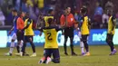Skor 1-1 bertahan hingga laga usai. Dengan hasil ini Ekuador mengumpulkan 24 poin dan sementara menempati posisi ke-3 klasemen sementara dan membuka peluang lolos ke putaran final Piala Dunia 2022. Sementara Brasil yang telah lolos kini mengoleksi 36 poin. (AP/Pool/Rodrigo Buendia)