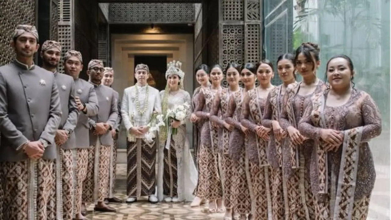 Momen Refal Hady Jadi Groomsmen di Nikahan Dewi Paramita Mici (credit: https://www.instagram.com/refalhady/)