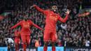 Pemain Liverpool, Daniel Sturridge memborong dua gol untuk kemenangan timnya saat melawan Tottenham Hotspur pada laga Piala Liga Inggris di Stadion Anfield, Liverpool, Rabu (26/10/2016) dini hari WIB. (AFP/Oli Scarff)