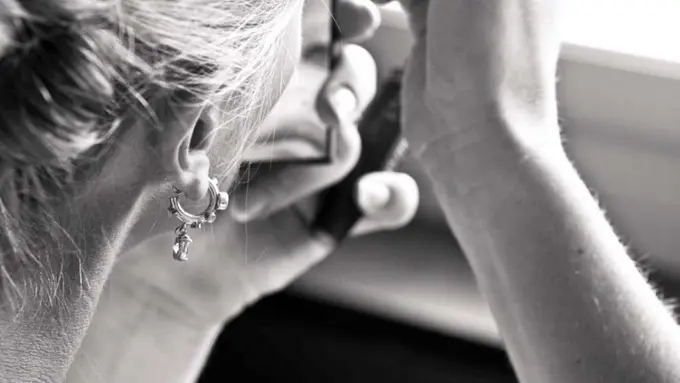 Girls, Jangan Pernah Pakai Produk Ini di Wajah!