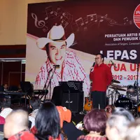 Presenter senior dan Anggota DPR, Tantowi Yahya pamit sementara dari dunia entertainment. Tantowi akan mengemban tugas negara selama tiga tahun di negeri orang. (Nurwahyunan/Bintang.com)