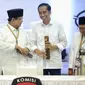 Dua pasang capres-cawapres Joko Widodo-Ma'ruf Amin dan Prabowo Subianto-Sandiaga Uno saat pengambilan nomor urut peserta Pemilu 2019 di Kantor KPU, Jakarta, Jumat (21/9). (Liputan6.com/Faizal Fanani)