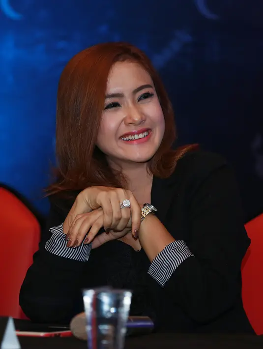 Sudah sejak tahun 2014 lalu pedangdut cantik Cita Citata menyandang status sebagai janda. Rupanya menikah di usia muda yakni 18 tahun membuat gadis ini tak bisa mempertahankan bahtera rumah tangganya. (Deki Prayoga/Bintang.com)
