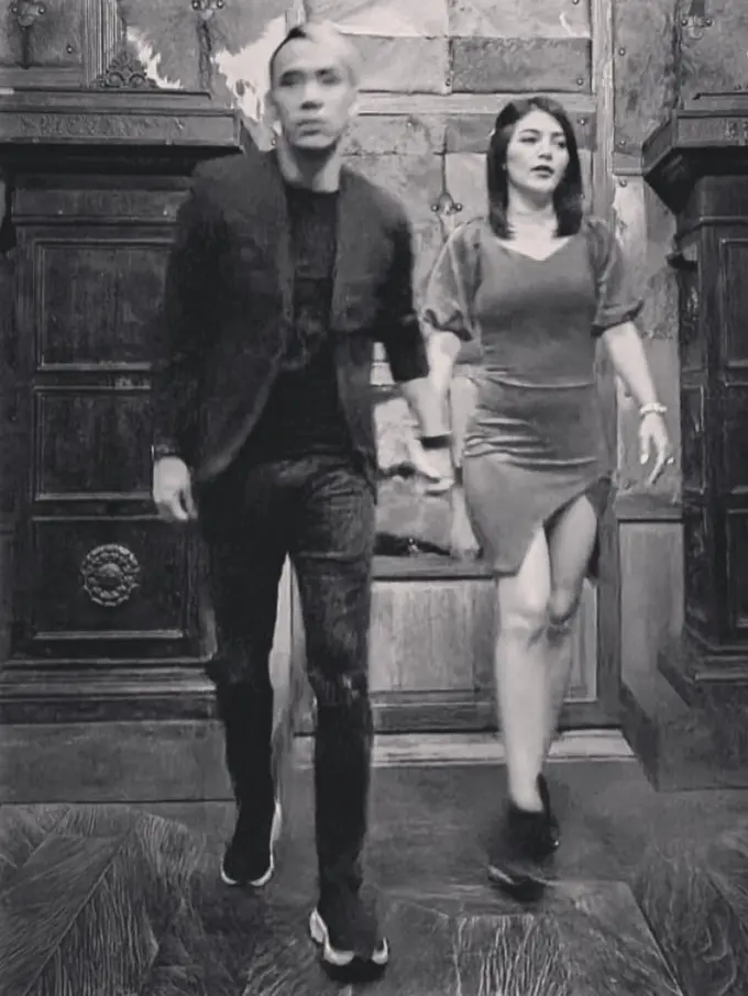 Lama Tak Terdengar Kabar, Ini 6 Potret Ikmal Tobing Drummer TRIAD Bareng Kekasih