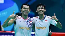 Ganda putra Indonesia Fajar Alfian/Muhammad Shohibul Fikri mengalahkan&nbsp;wakil&nbsp;tuan rumah Liang Wei Keng/Wang Chang 21-19 dan 21-17 pada semifinal&nbsp;China Open 2025 di Olympic Sports Center Gymnasium, Changzhou, Sabtu (26/7). (foto: PBSI)