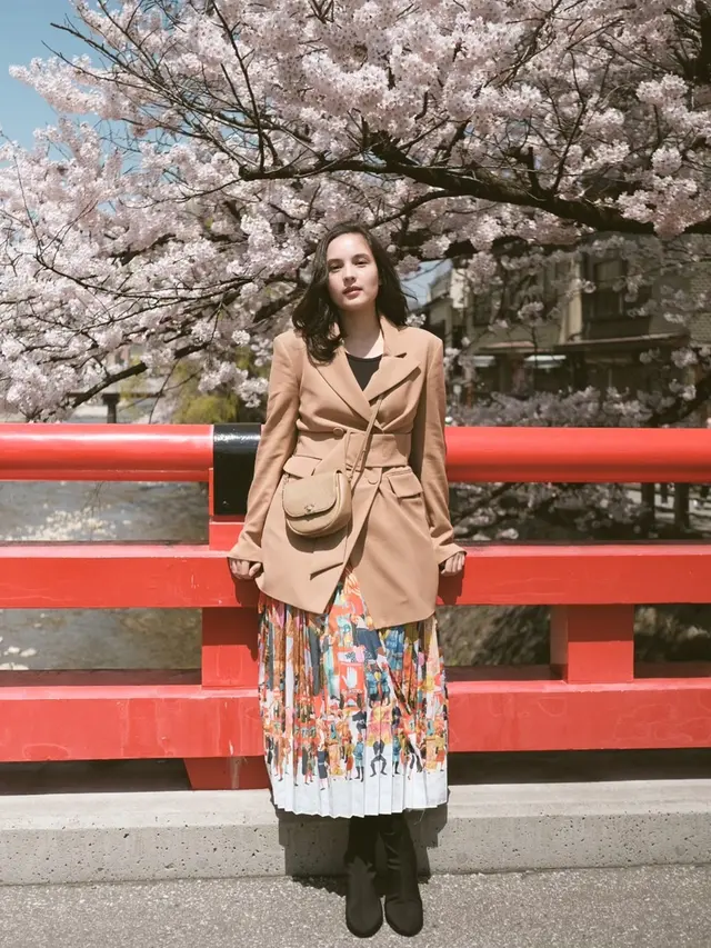 Gaya Liburan Chelsea Islan di Berbagai Negara yang Modis dan Memesona