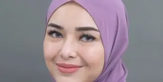 Dalam akun media sosialnya, Amanda Manopo mengunggah video singkat tutorial rencana makeup untuk lebaran.  [@amandamanop]