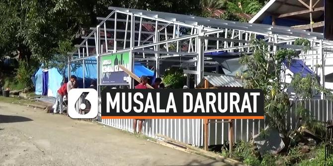 VIDEO: Tak Ada Tempat Ibadah, Pengungsi Gempa Majene Bangun Musala Darurat