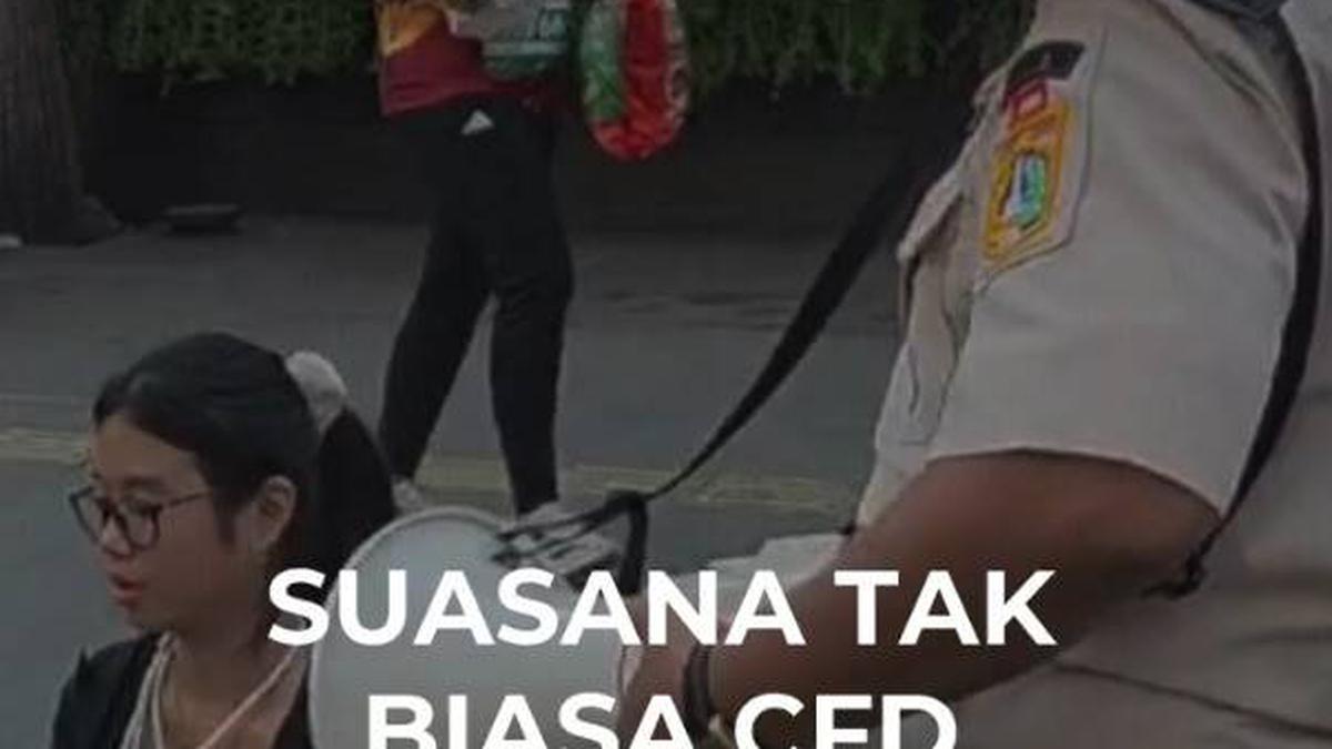 SUASANA TAK BIASA CFD JAKARTA DI TENGAH ERUPSI ANAK KRAKATAU