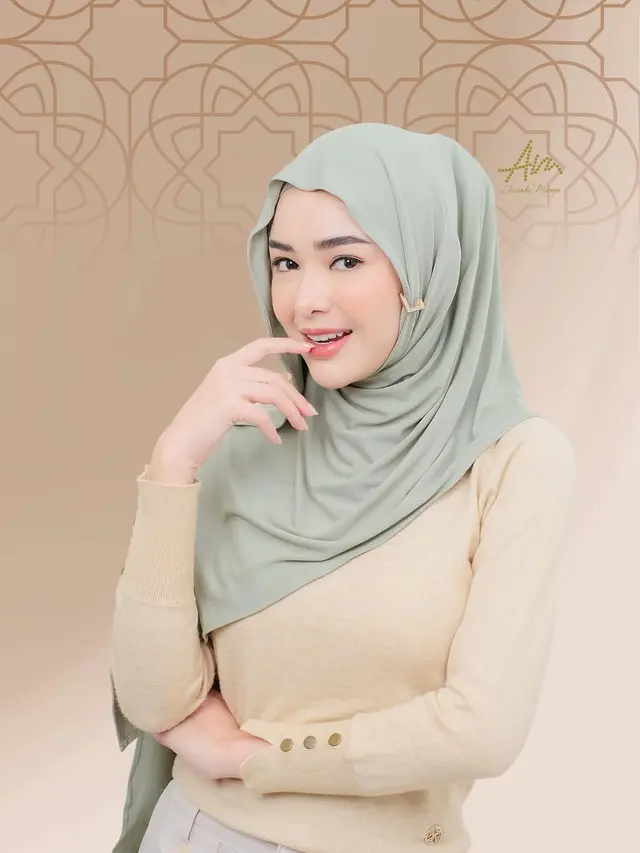 6 Pesona Amanda Manopo Pakai Tren Pashmina Meleyot, Inspirasi Tampilan Lebaran