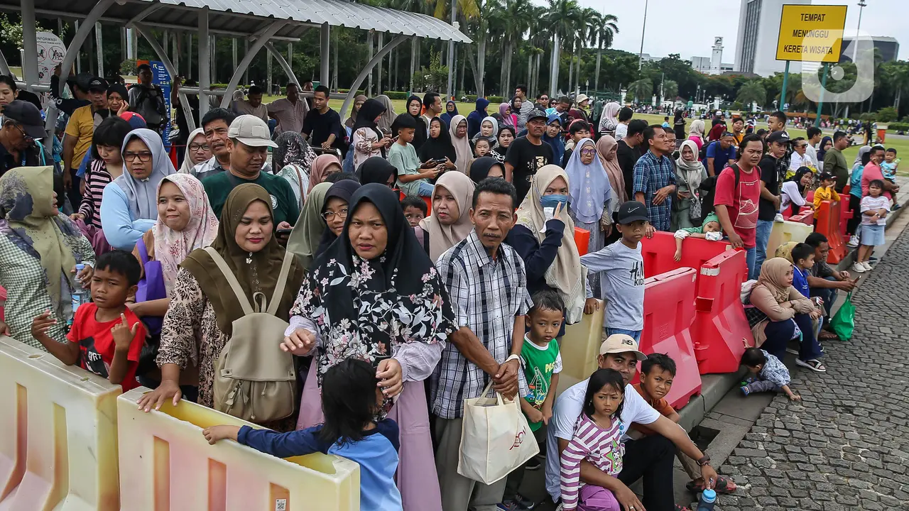 Libur Nataru 2024/2025, Jam Operasional Monumen Nasional Diperpanjang