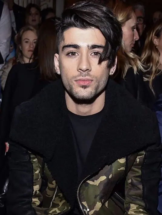 Kemesraan Zayn dan Gigi memang selalu terlihat di manapun mereka berada. Terlebih beberapa waktu lalu Zayn sempat mengungkapkan rasa cintanya pada Gigi dan apa adanya. (Instagram/zaynmalik)