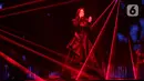 Konser solo Taeyeon itu dinantikan penggemar yang memadati area konser sejak pagi. Ribuan penggemar itu ramai-ramai mengenakan pakaian bernuansa merah muda dan berbagai atribut. (Liputan6.com/Helmi Fithriansyah)