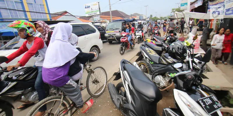 Arus Mudik 2017, Pasar Tumpah Bangkir Indramayu Padat