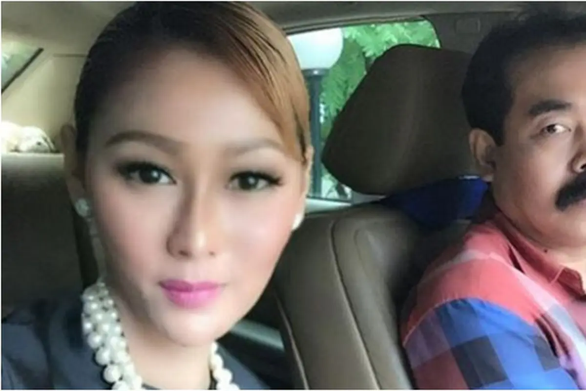 [Bintang] Inul Daratista dan Adam Suseno