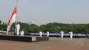 Upacara peringatan Hari Pahlawan tersebut diikuti ratusan pegawai negeri sipil (PNS) di lingkungan Pemprov DKI Jakarta, Senin (10/11/2014). (Liputan6.com/Herman Zakharia) 