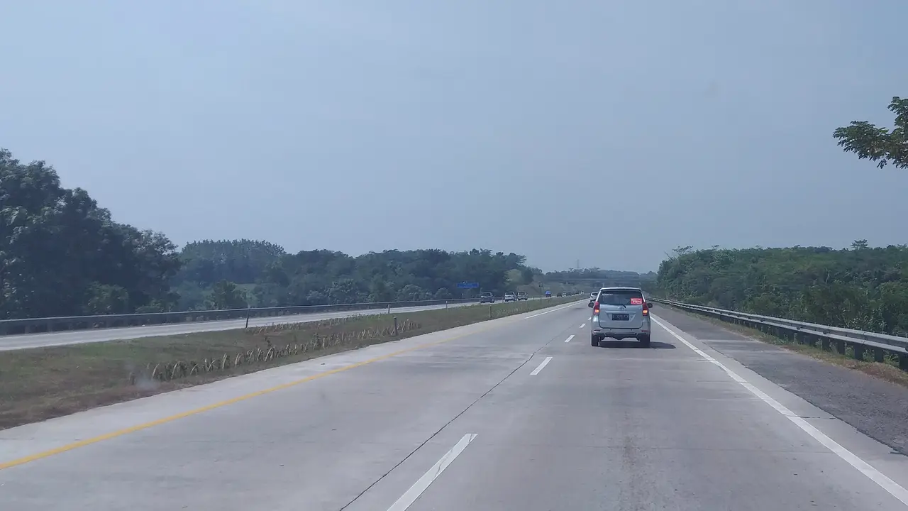 Perjalanan ke rest area Km 86 Tol Cikampek pada Kamis  (30/5/2019).
