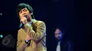 D'Masiv saat memeriahkan Konser "Tribute to Rinto Harahap", Studio Emtek, Jakarta, Senin (8/6/2015). Sejumlah musisi membawakan lagu ciptaan  Rinto Harahap dengan ciri khas masing-masing. (Liputan6.com/Faisal R Syam)