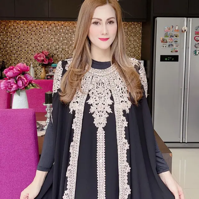 6 Potret Citra Kristinna Ibu Laura Moane, Calon Besan Maia Estianty